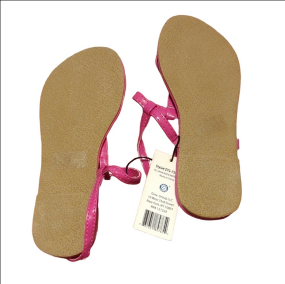Girls/Kids Pink Patent Leather Sandals New with Tags!! - Picture 2 of 3